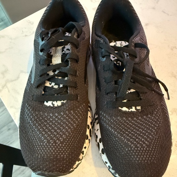 Brooks Black and White Sneakers - Picture 2 of 4